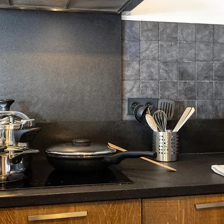 アパート Almes 1 Et Almes 2 By Alpapart